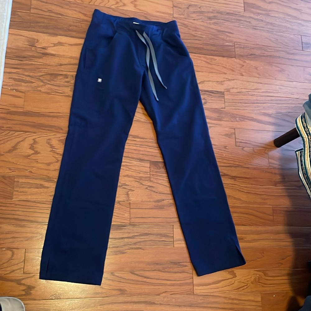 Figs cargo scrub pant